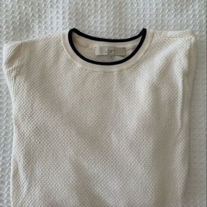 LOFT Women’s cream sweater with blue detailing on the collar + wrists